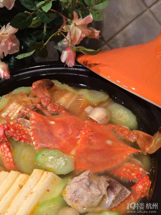 思密達的美味----泡菜時蔬海鮮湯