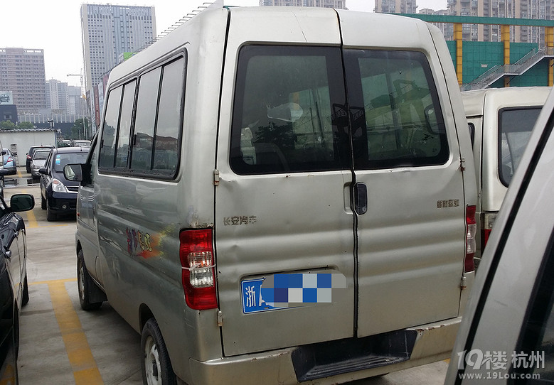 长安箱式面包车--带档案出--3500元--拉货好帮