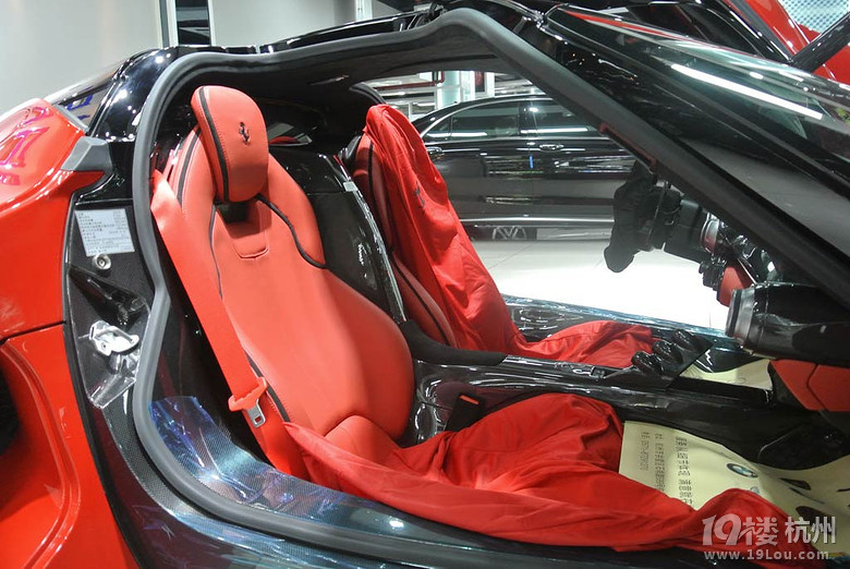 2015款法拉利La-Ferrari限量-二手车-杭州19楼