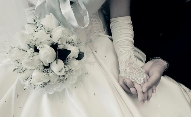 婚礼现场适合新郎给新娘唱的歌,新郎,你会唱吗