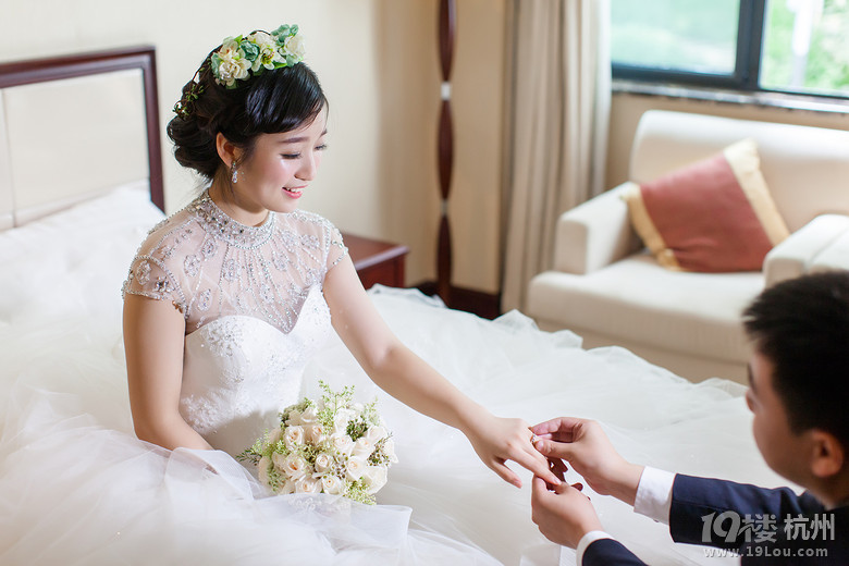 【珂兰钻石结婚日记】我的婚礼接受了天上的祝