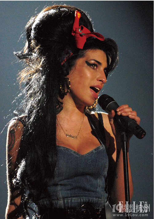 丝巾戴法,不重样-口水-口水乐园-杭州19楼