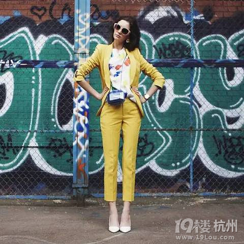 她顏值高卻不當(dāng)花瓶，卻用穿衣征服了全世界！