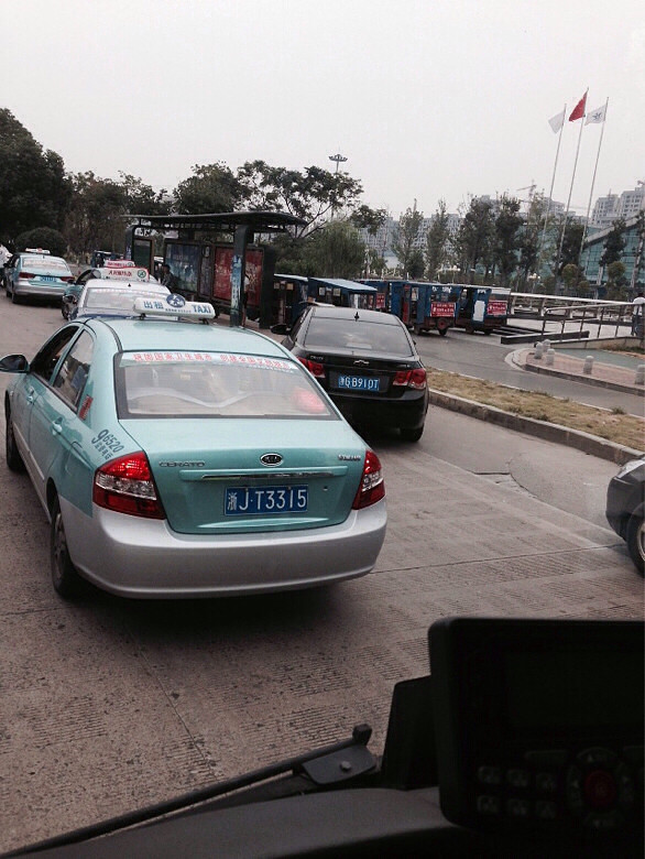 在我们大台州为什么到处都有出租车停-手机随