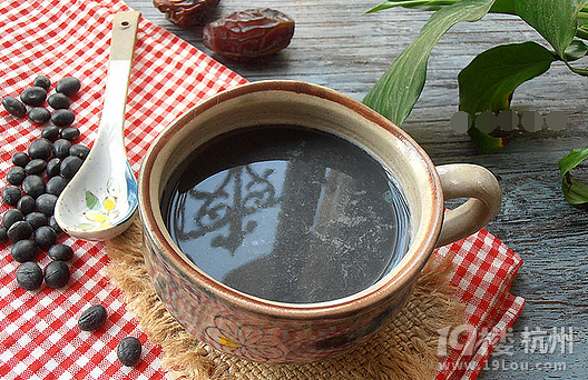 女人喝黑豆?jié){的好處    營養(yǎng)豐富口感好
