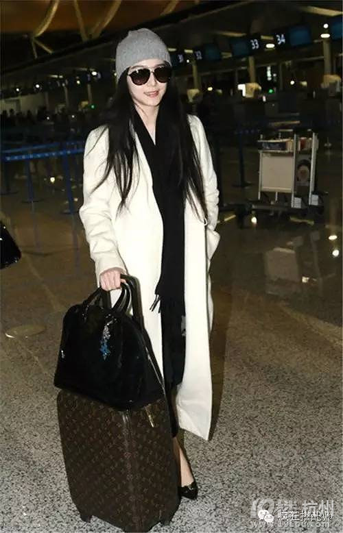 李晨為冰冰慶生，她是粉色少女還是時尚女王？