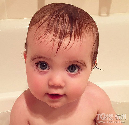 不萌你打我!超高颜值宝宝逆天睫毛大眼萌翻全