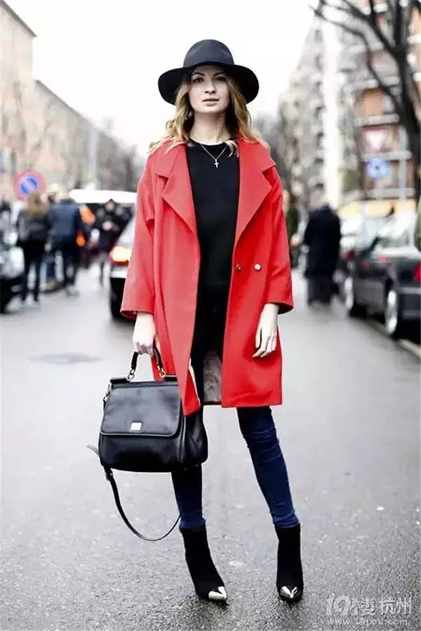 【风尚】红色外套穿搭示范,就是那么惊艳!-服饰