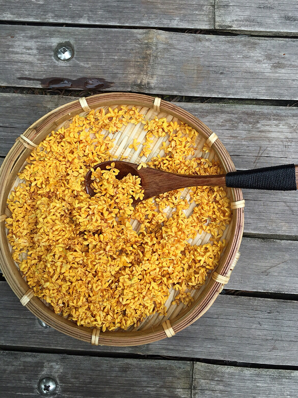 这么用心做出来的糖桂花 应该会很好吃很甜