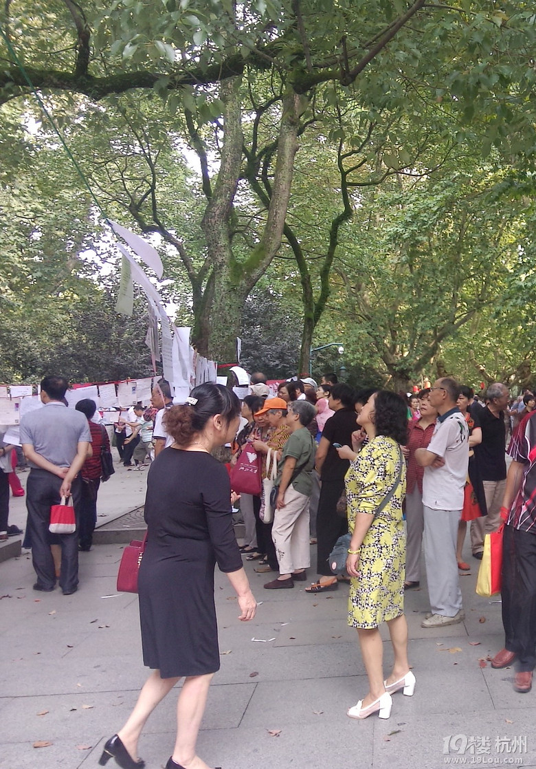 周末疯的累死狗狗了~~抹了一把脸满手奶水!-口