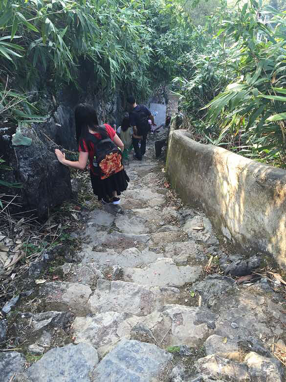 上山容易下山难,小腿抖的厉害,缺乏锻炼啊-手机