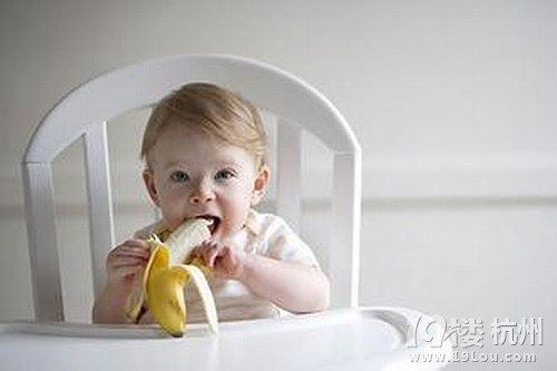 1歲半寶寶吃什么好 水果煮食更安全	