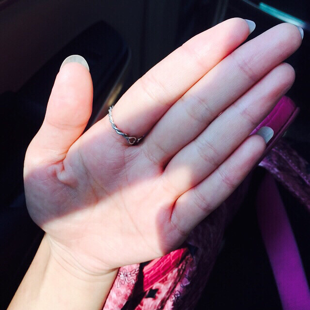 【手控们有眼福了】一起用手机量量手指长度吧