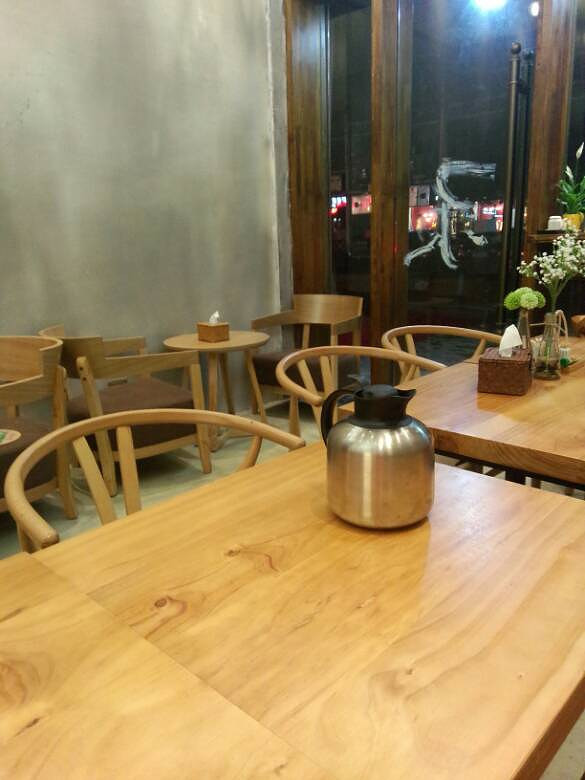 我弟弟昨天晚上做的日本料理。人家是厨师我-