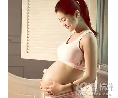 孕婦能用化妝品嗎  懷孕的媽咪需慎重