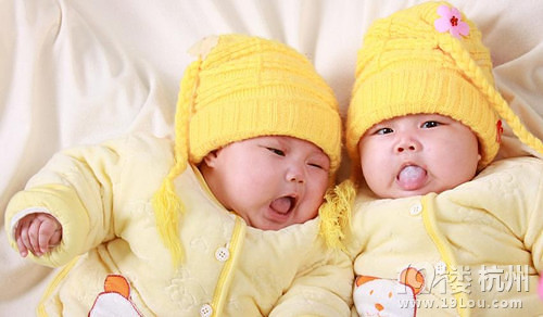 雙胞胎孕婦的產(chǎn)前準備   做好準備迎接兩個baby