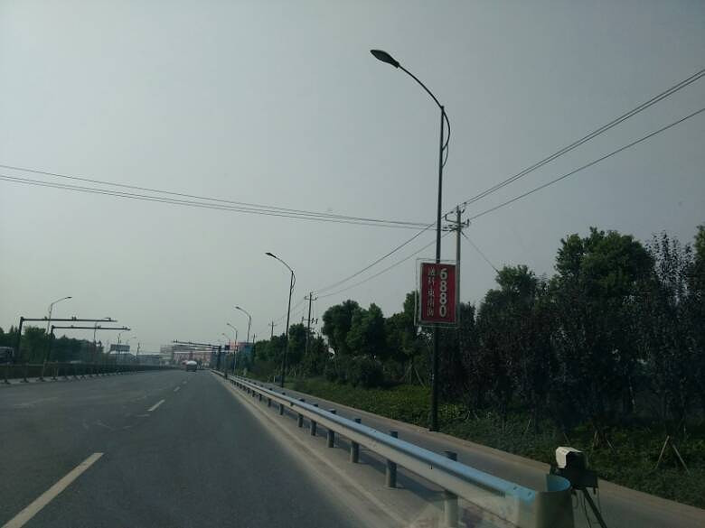 八柯线。往红山农场方向移动测速60km-手机随