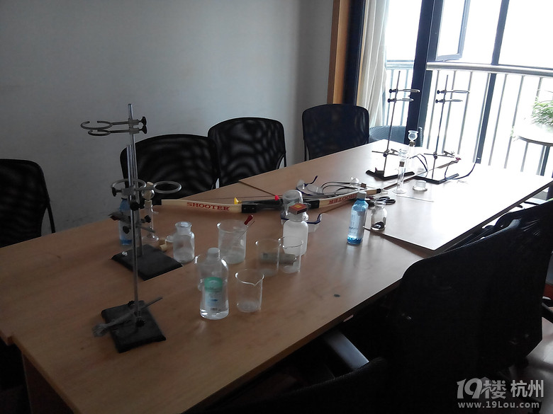 翻转课堂+科学实验,高考状元、北大物理系罗老