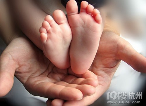 晚婚晚育产假多少天 女方产假增加15天独子证