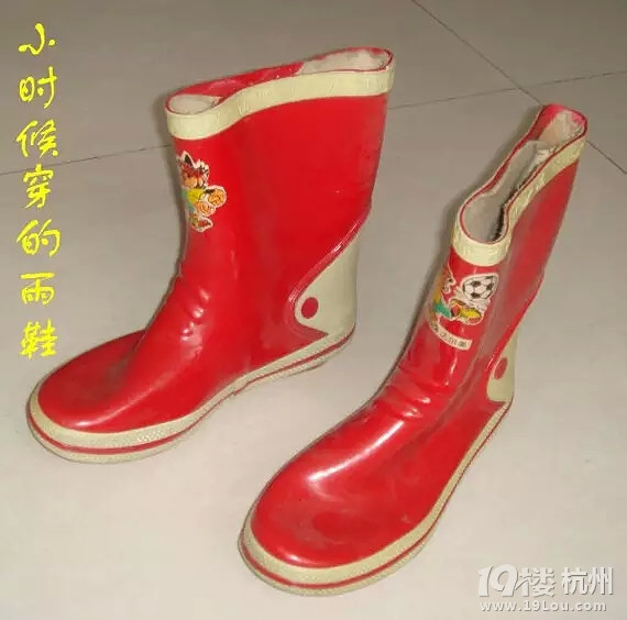 小时候的爆款衣服,你穿过几件?看完泪奔了-服