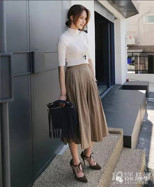 打底衫搭配 | 小高领打底衫,会搭配的女生都这么