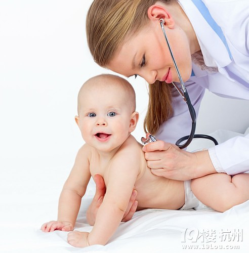 早產(chǎn)兒奶粉有必要嗎  早產(chǎn)寶寶適合專業(yè)的早產(chǎn)兒奶粉