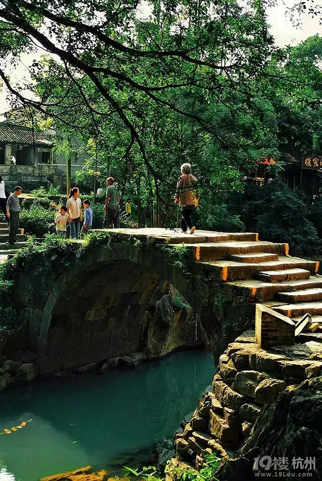 知乎上推荐得最多的古镇,居然不在江南!-杭州旅