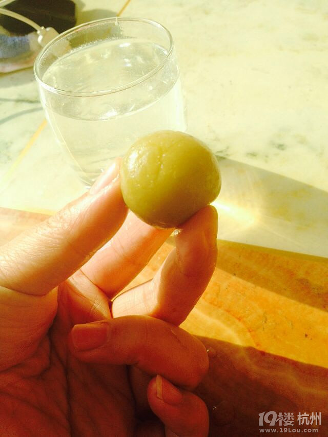 5岁宝宝吃了一颗伊瘦酵素青梅会有什么反应?