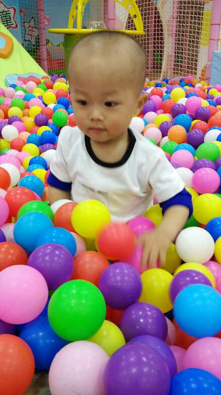 唉!都不想说什么了,奶奶带的孩子啊… 之-手机