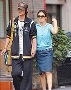 周渝民新婚获大S祝福 床照曝光揭两人分手有内