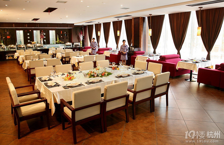 杭州西湖金座大酒店招聘-餐饮部领班-月薪300