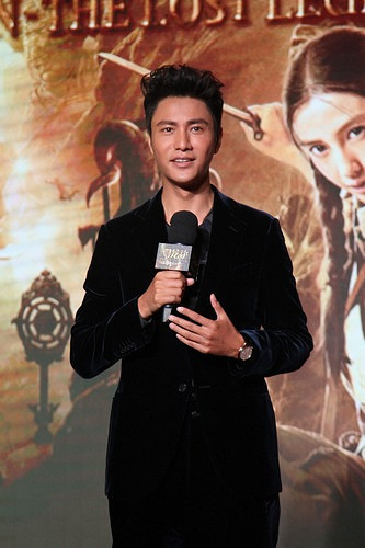 《鬼吹灯》陈坤不惧与其他胡八一比较:自信颜