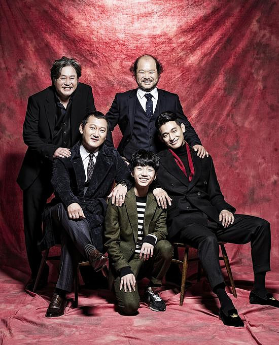 韩影《大虎》崔岷植率领男人帮拍写真(图)-影片