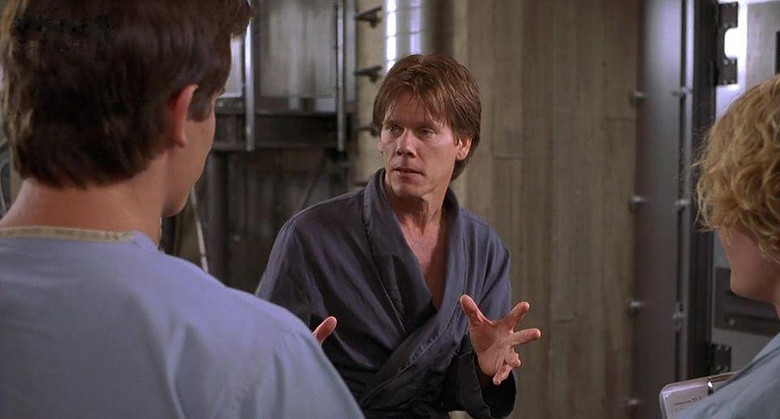 图解科幻惊悚片《透明人》,为所欲为的邪恶偷