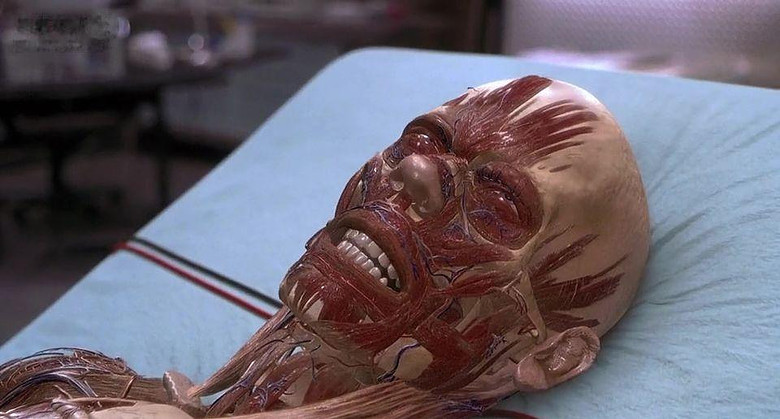 图解科幻惊悚片《透明人》,为所欲为的邪恶偷