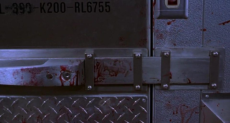 图解科幻惊悚片《透明人》,为所欲为的邪恶偷