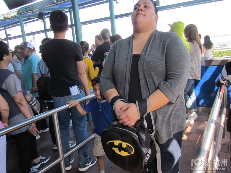 【手机相册】+ 中国的胖子们与美国土著人比比