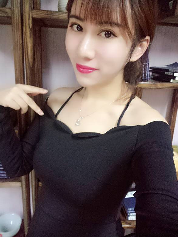 初雪好像是可以告白的日子。好吧,所以小小-同