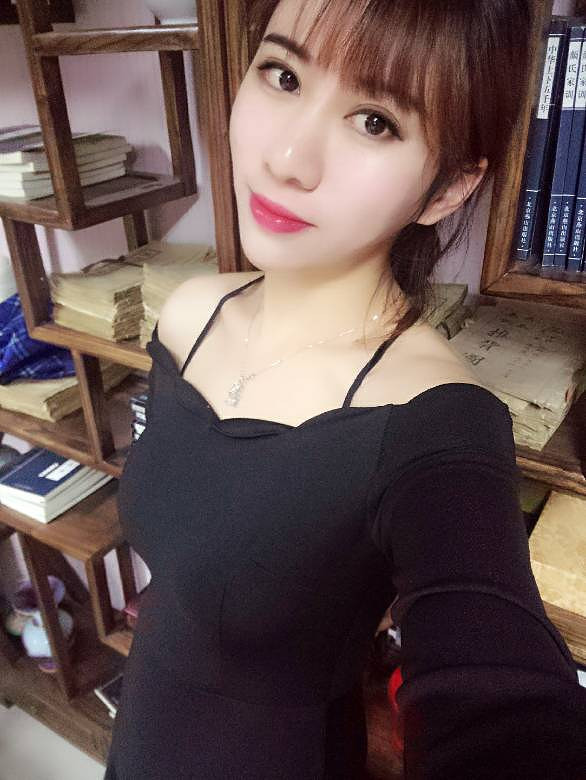 初雪好像是可以告白的日子。好吧,所以小小-同