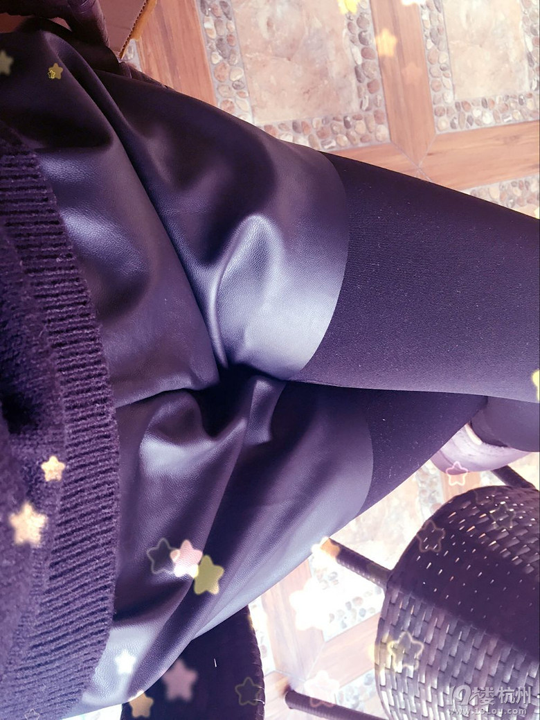 新入手了一条<em>皮短裤</em>,简单,好穿。-服饰搭配-咖