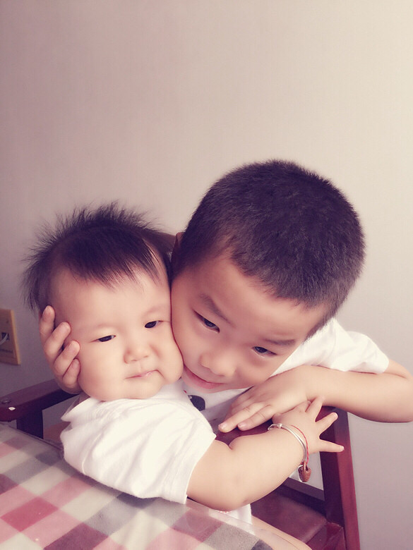 【宝宝的2015】我是你哥哥,你是我妹妹-孩爸孩