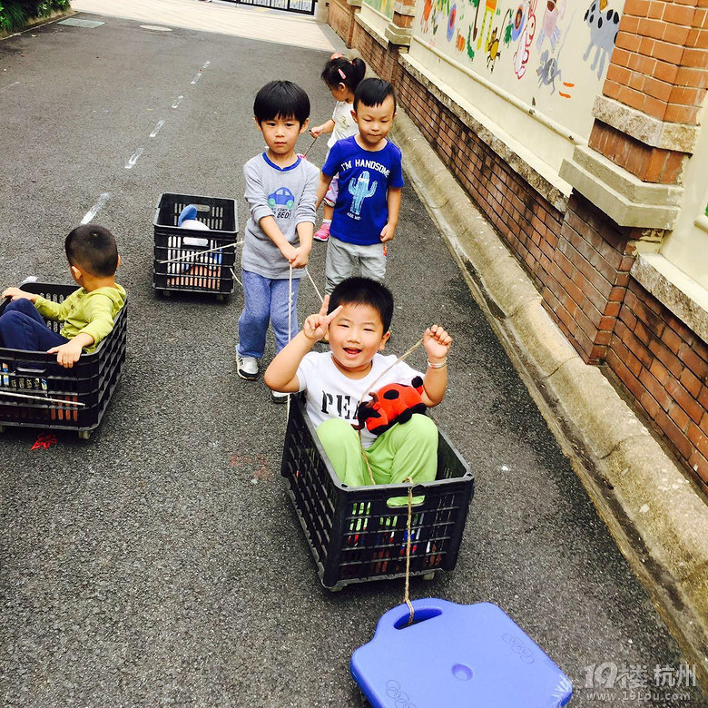 宝宝现在幼儿园进步可大了-幼儿园论坛-杭州1