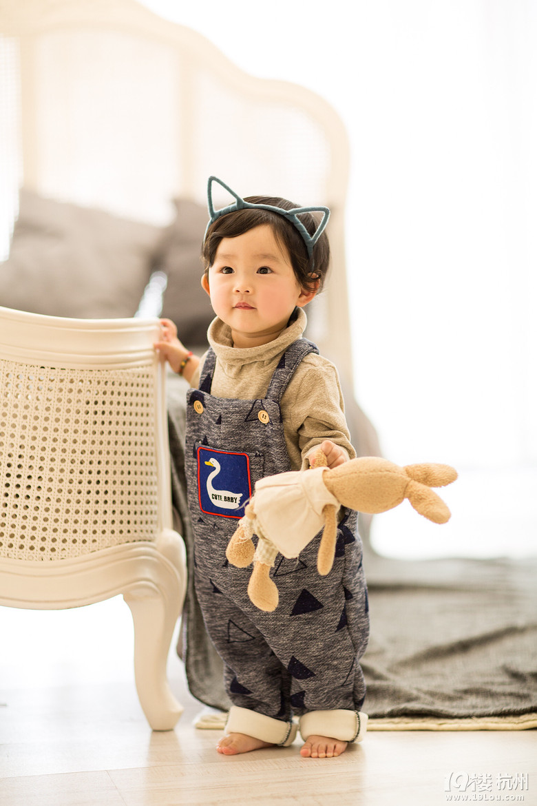 记宝贝一周岁生日照-宝宝秀-妈咪宝宝秀-杭州1