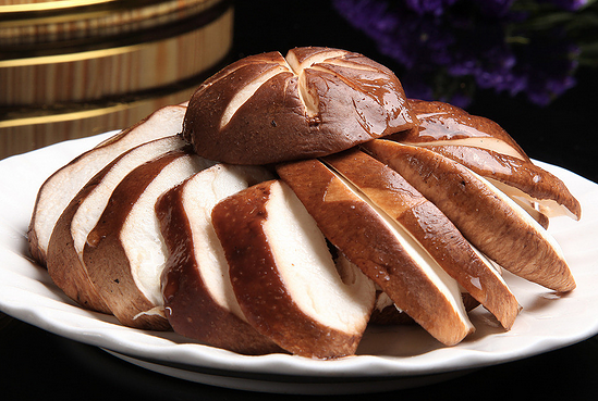 孕妇能吃香菇吗?有什么需要注意的吗?-宝妈知