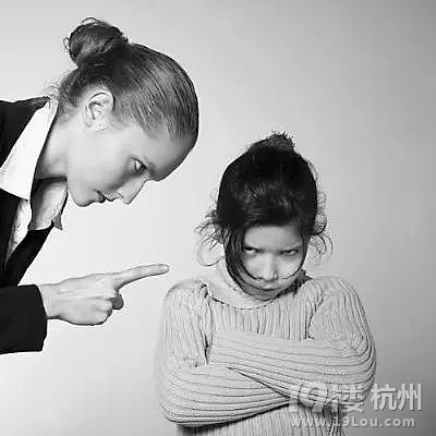 孩子的很多問題，其實(shí)表達(dá)的是對父母的憤怒
