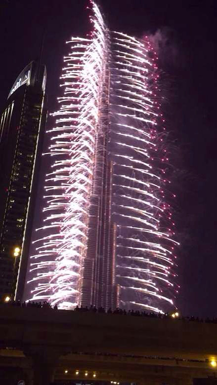 迪拜时间最高楼的跨年烟花…回家已经凌晨-手