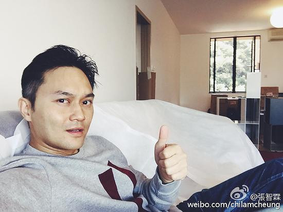 张智霖庆祝搬家晒帅照 屋内装修显简约风-八卦