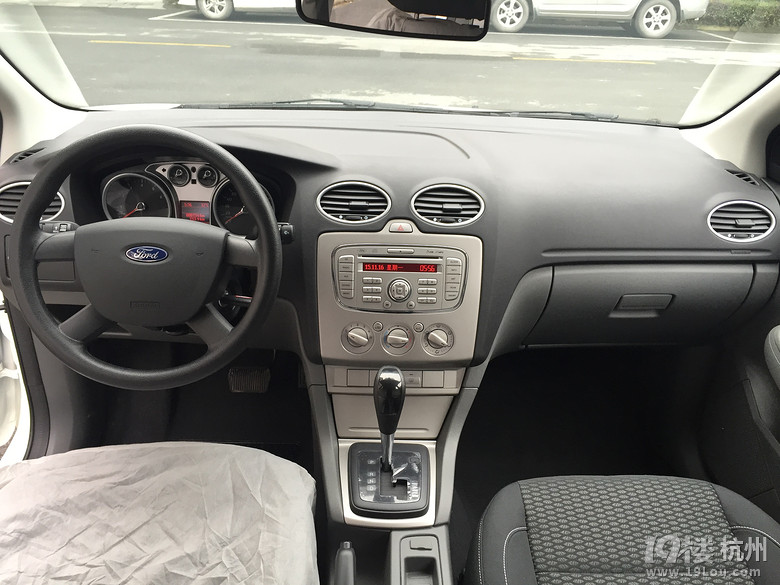 全新 经典福克斯两厢 1.8自动 基本型 9.2万-二