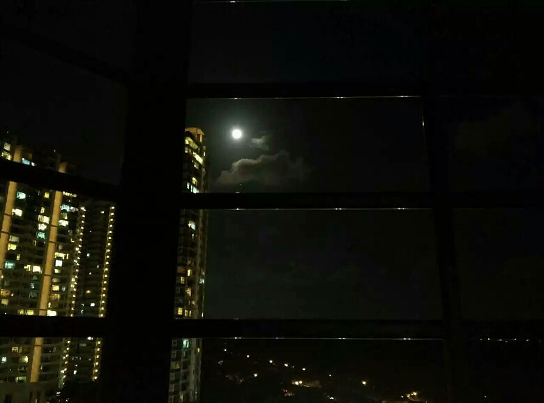好亮的月亮