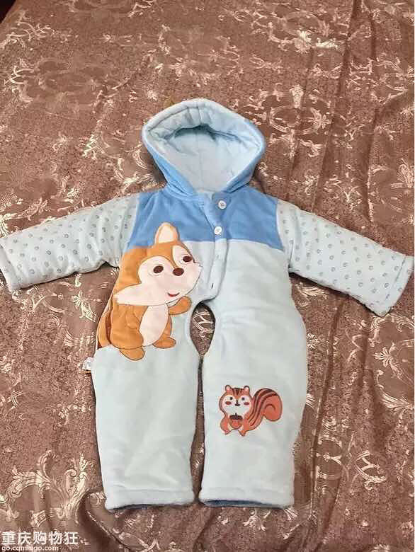 幺儿衣服太多了,冬天很冷也没有怎么出门,